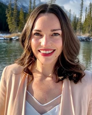 Rachel Leigh Moline profile image